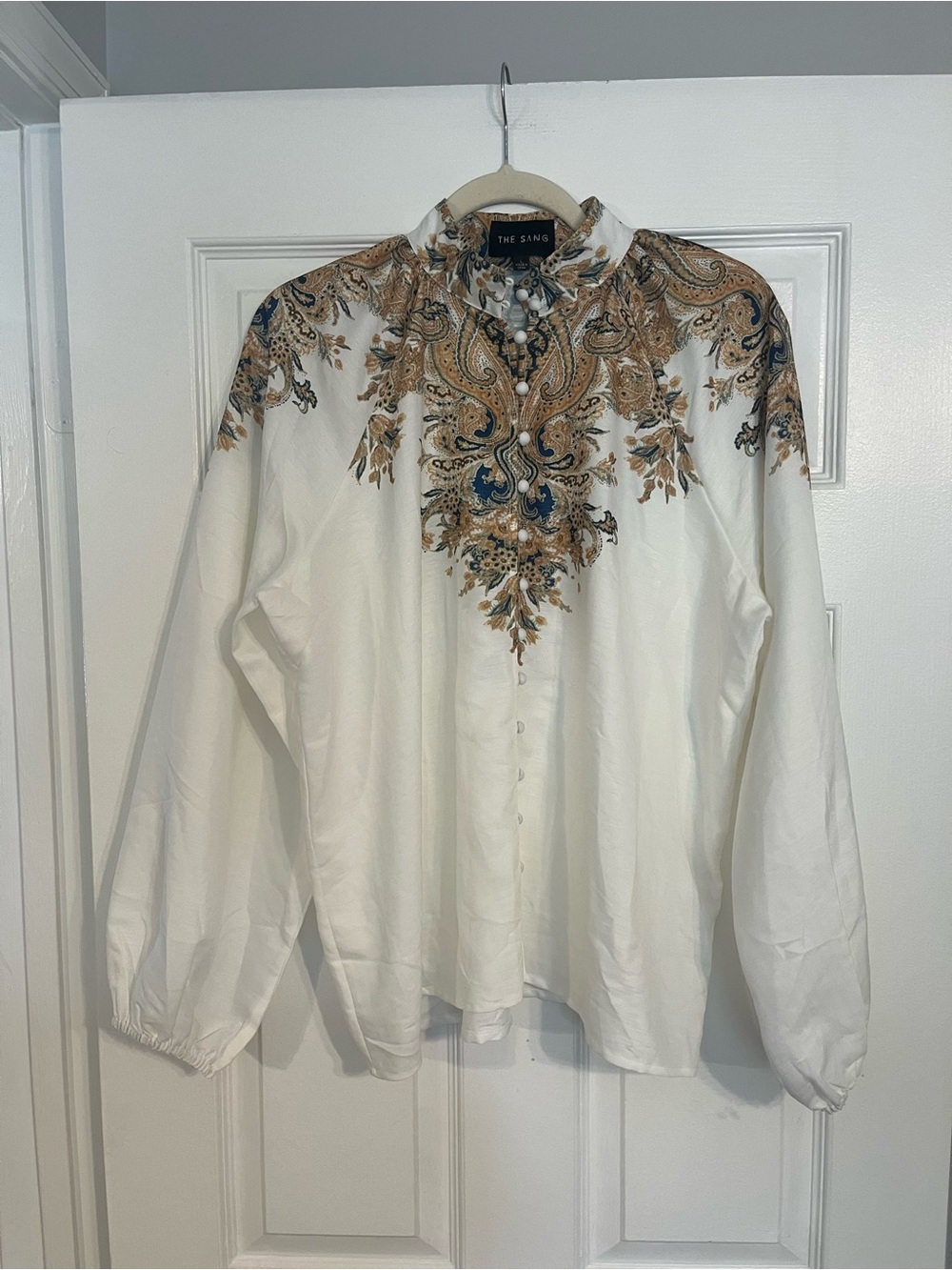 NWOT The Sang White Paisley-Embroidered Button Front Blouse